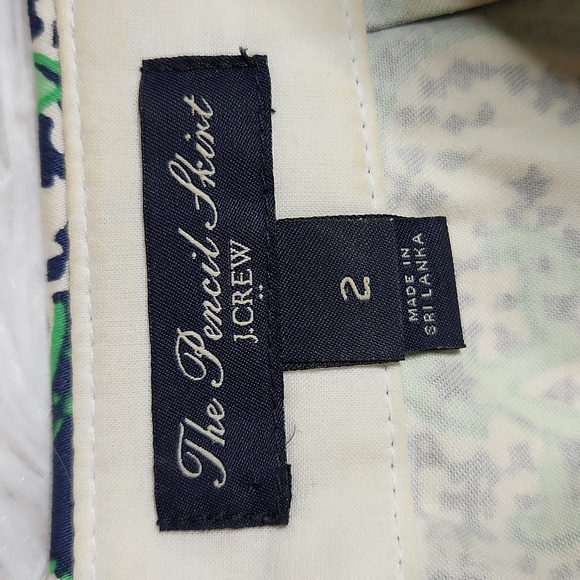 J. Crew no. 2 pencil skirt Paisley ornamental design in blue and green size 2 - Picture 4 of 9